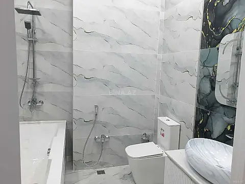 Kirayə verilir 3 otaqlı mənzil 141 m²