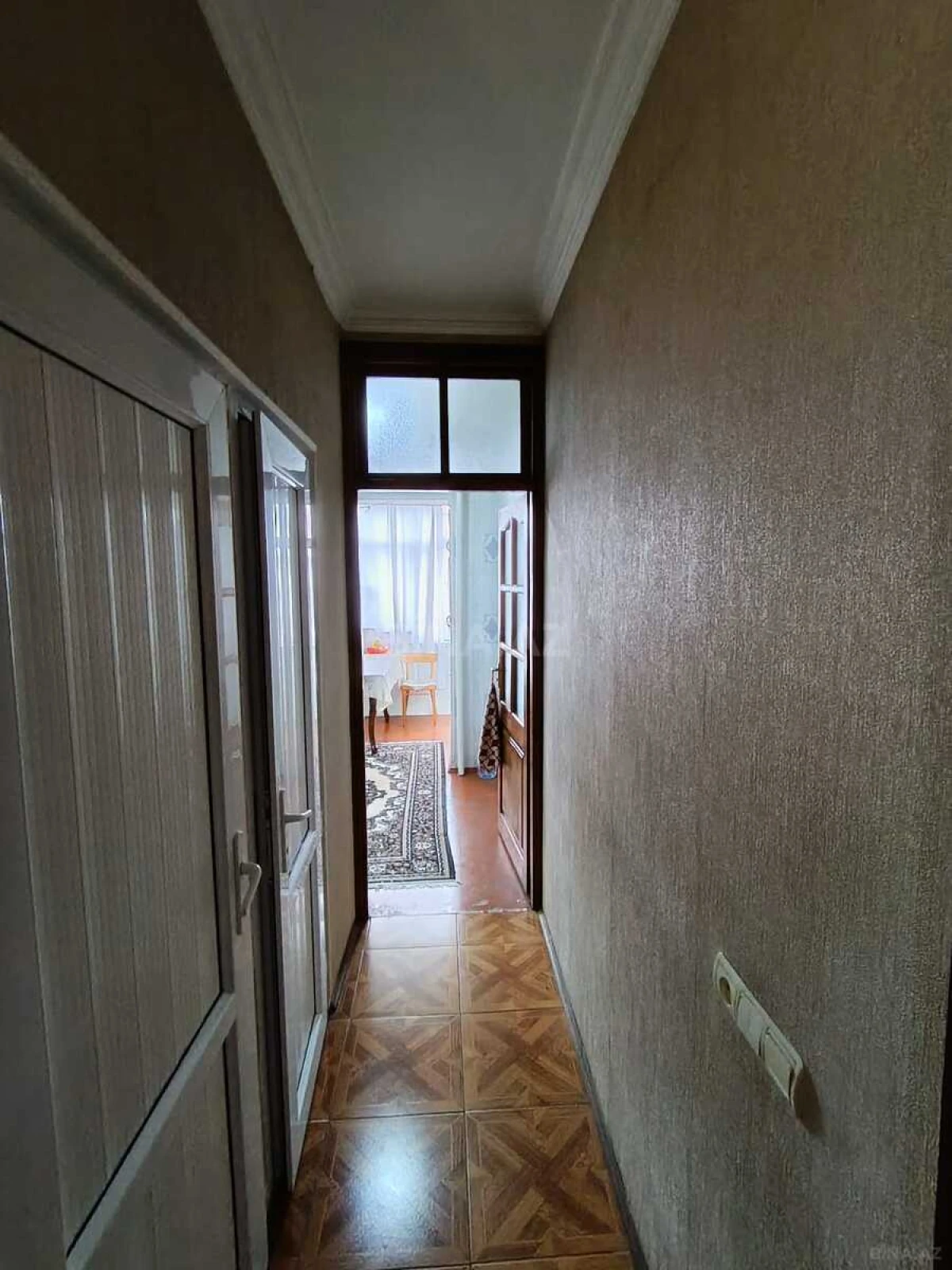 Satılır 4 otaqlı mənzil 95 m²