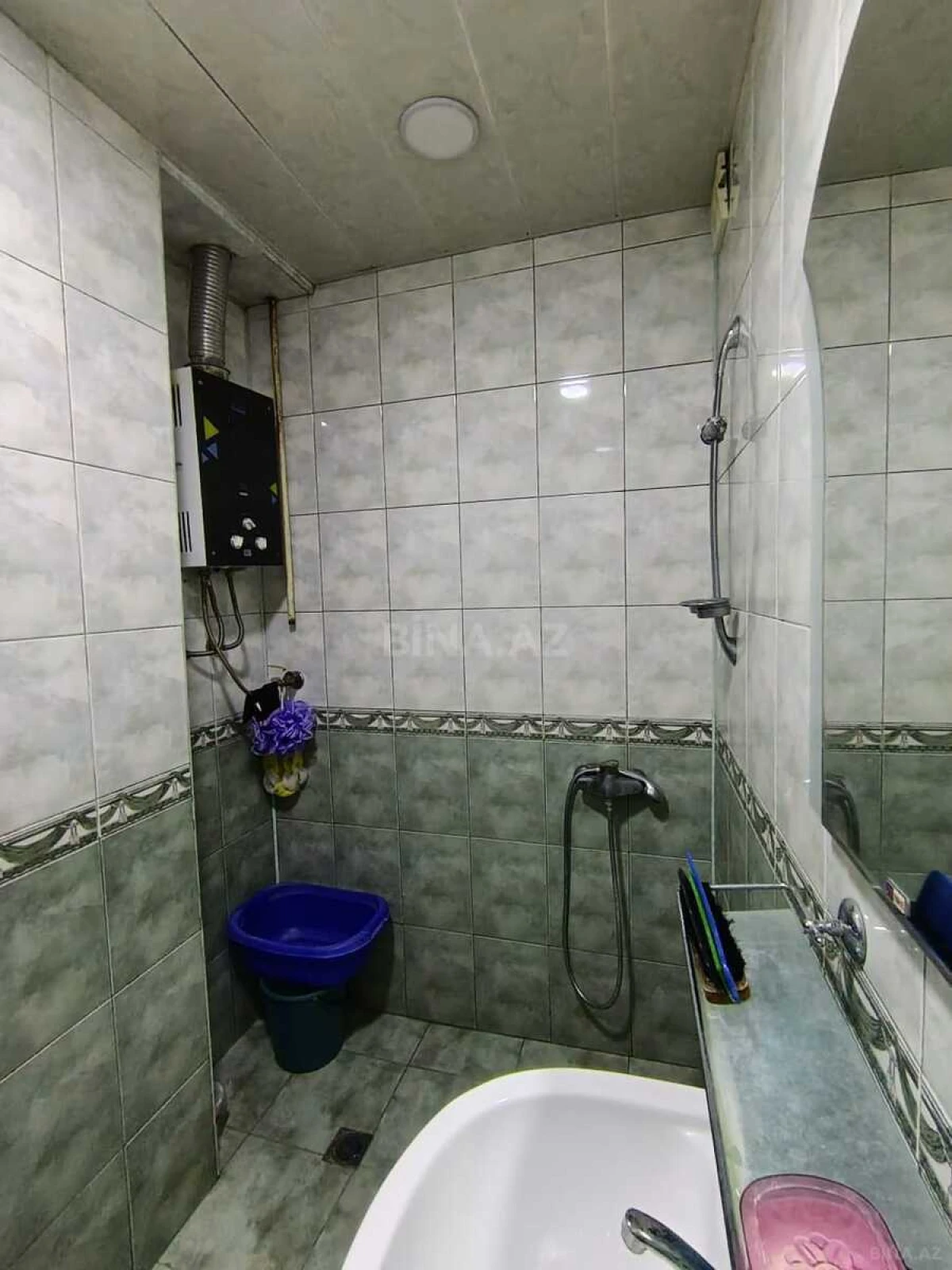 Satılır 4 otaqlı mənzil 95 m²