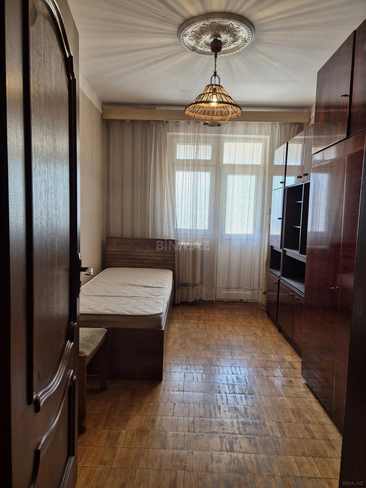 Satılır 4 otaqlı mənzil 100 m²