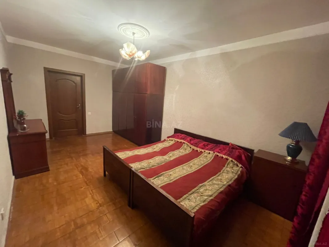 Satılır 4 otaqlı mənzil 100 m²