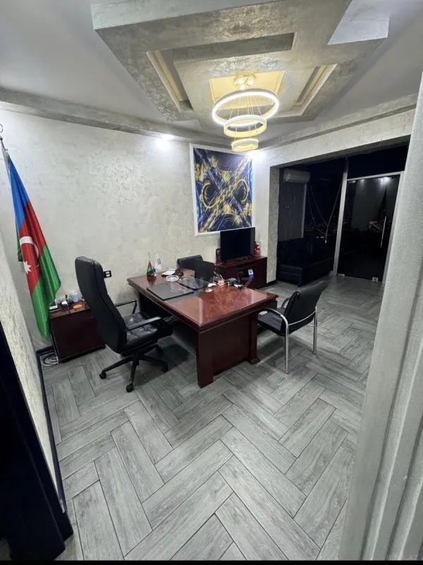 Satılır 3 otaqlı ofis 40 m²
