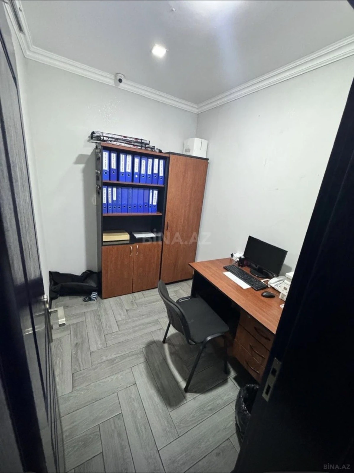 Satılır 3 otaqlı ofis 40 m²