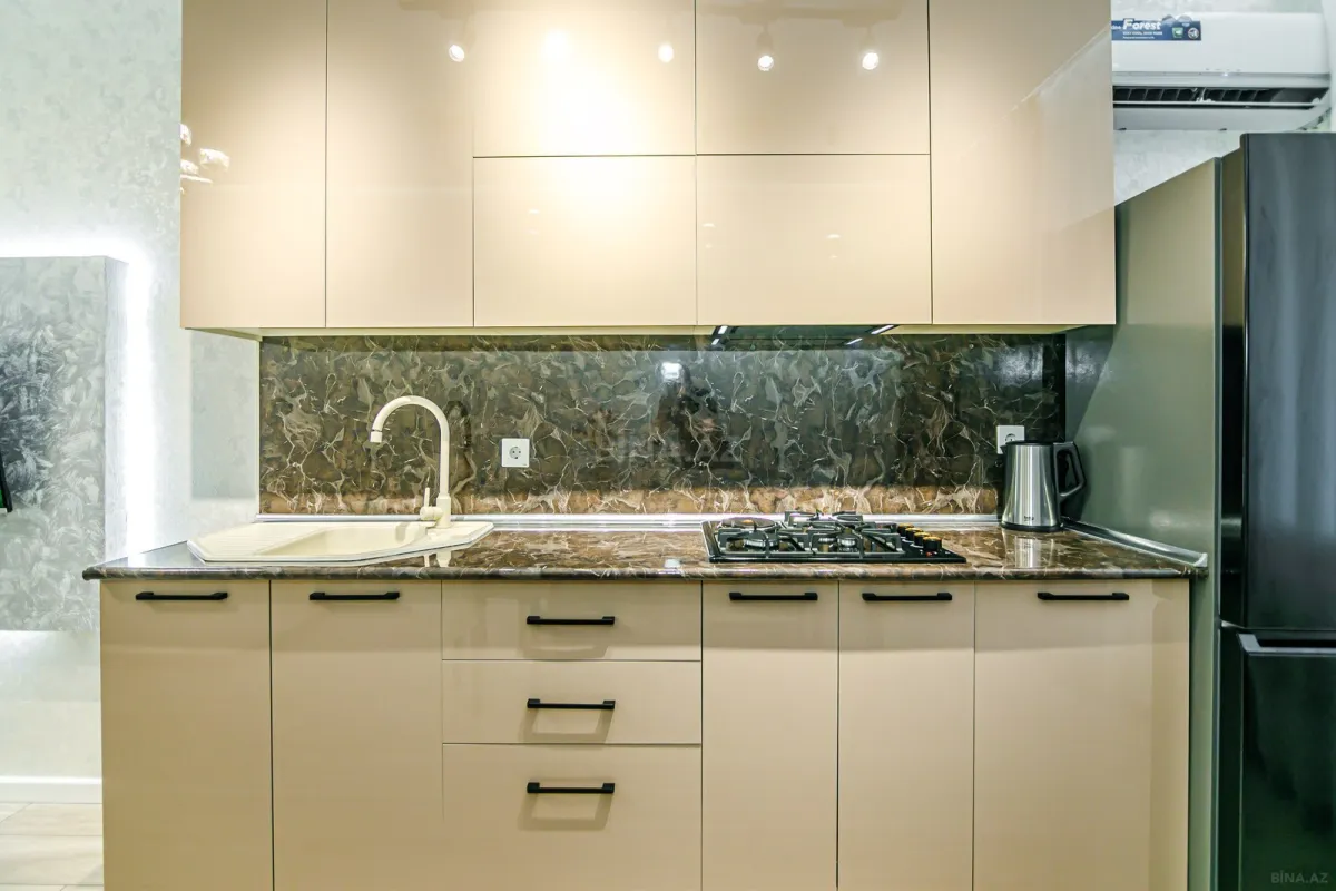 Kirayə verilir 3 otaqlı mənzil 110 m²