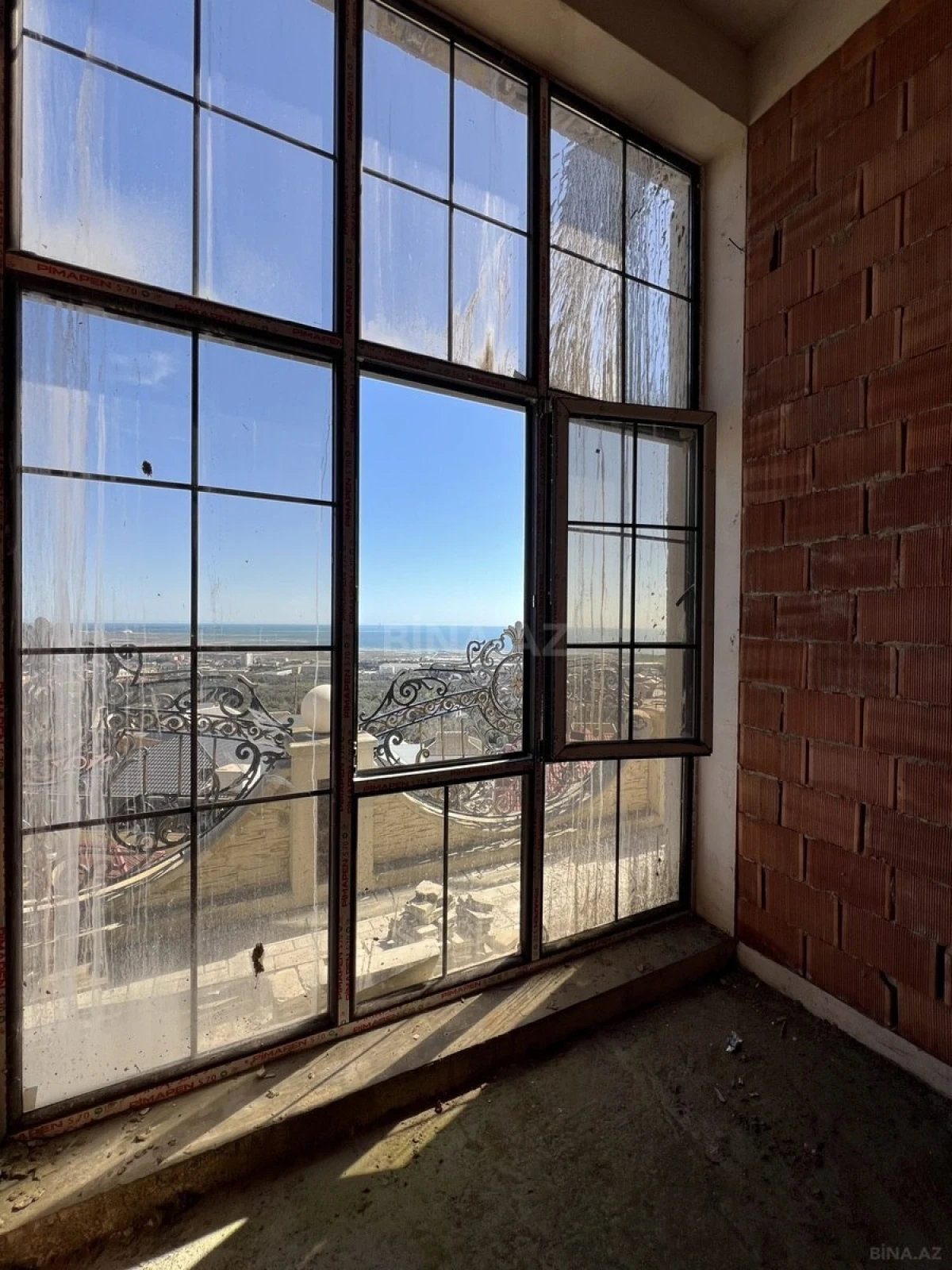 Satılır 3 otaqlı mənzil 112 m²