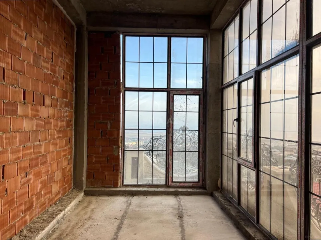 Satılır 3 otaqlı mənzil 112 m²