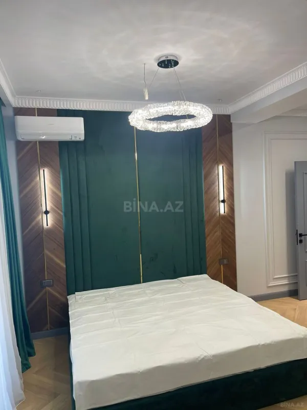 Satılır 2 otaqlı mənzil 102 m²