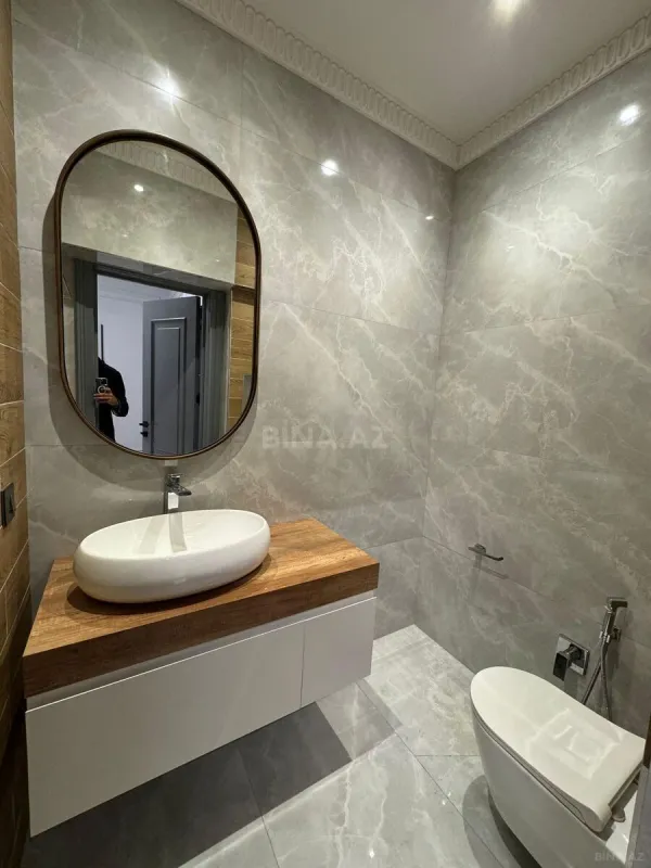Satılır 2 otaqlı mənzil 102 m²