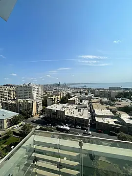 Satılır 2 otaqlı mənzil 102 m²