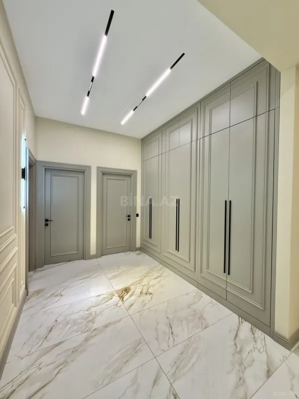 Satılır 3 otaqlı mənzil 105 m²