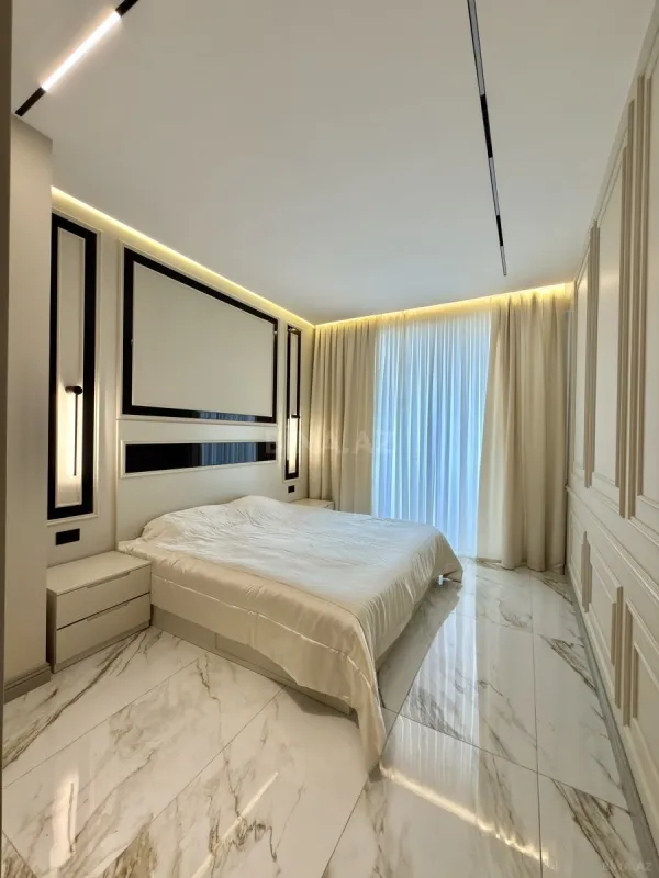 Satılır 3 otaqlı mənzil 105 m²