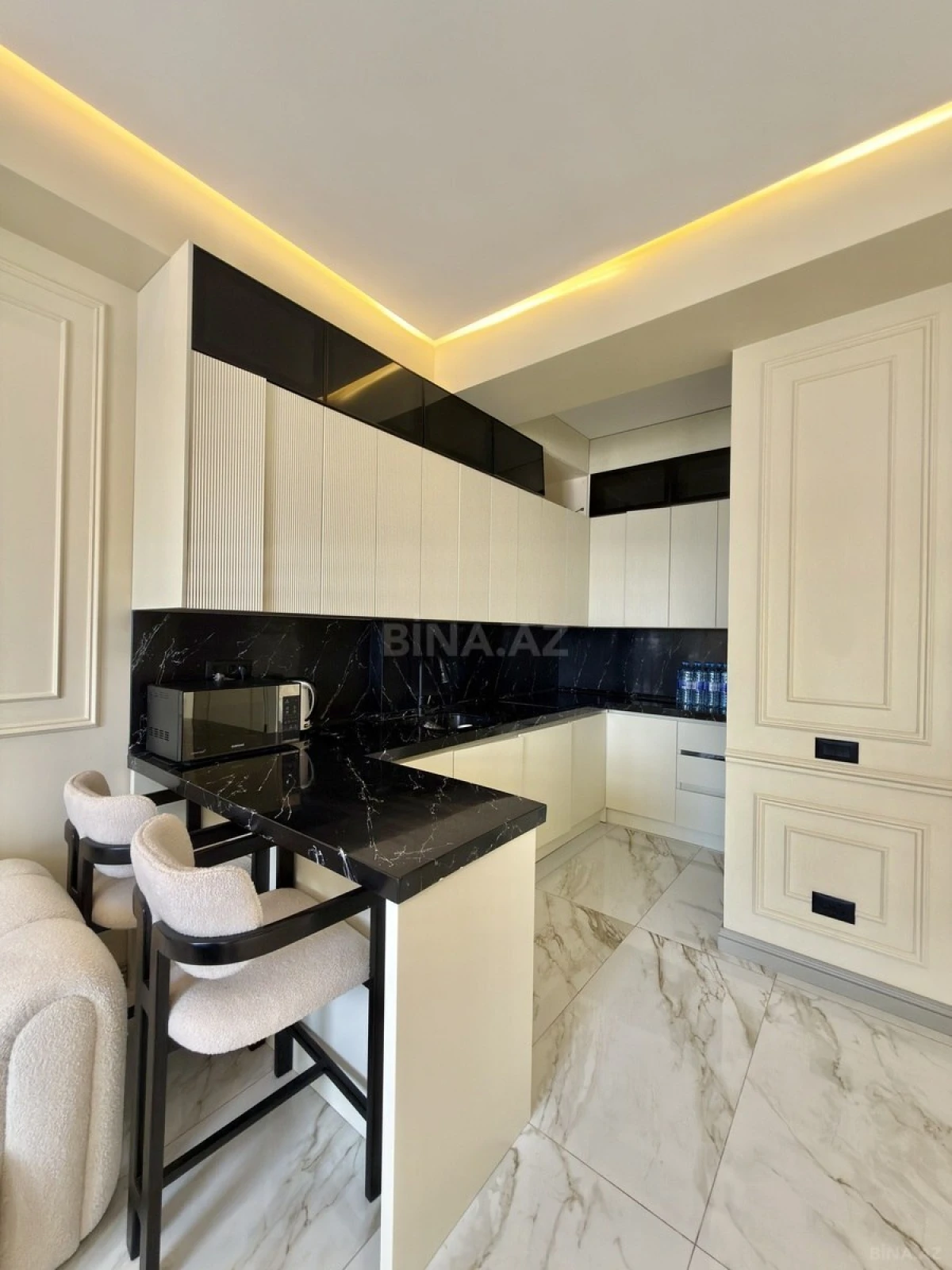 Satılır 3 otaqlı mənzil 105 m²