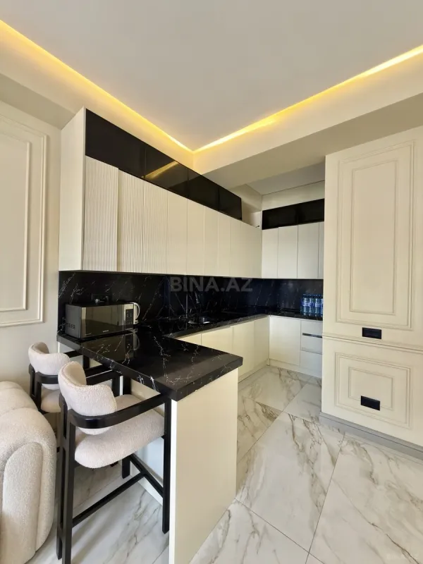 Satılır 3 otaqlı mənzil 105 m²