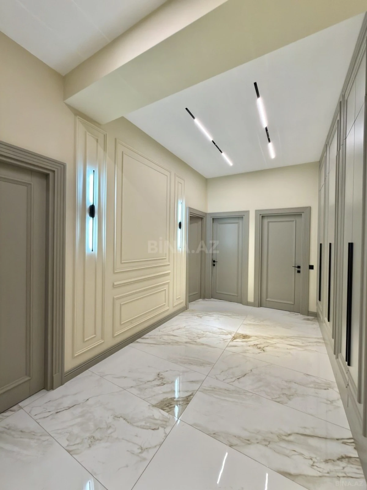 Satılır 3 otaqlı mənzil 105 m²