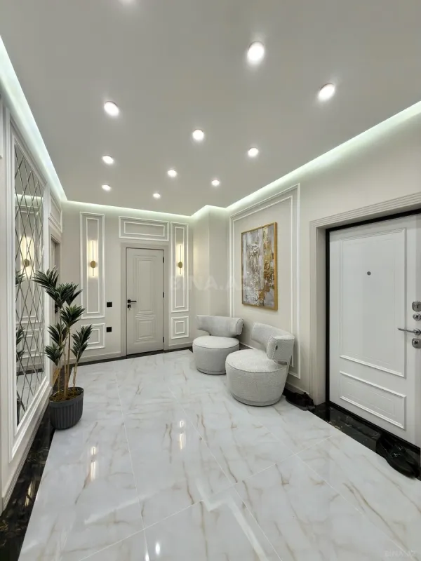 Satılır 3 otaqlı mənzil 98 m²