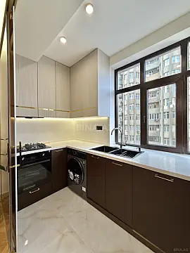 Satılır 3 otaqlı mənzil 98 m²