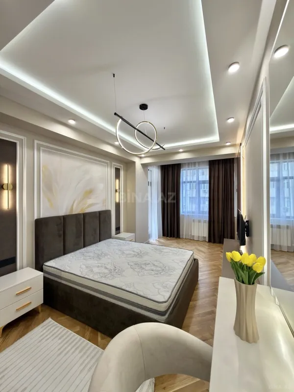 Satılır 3 otaqlı mənzil 98 m²