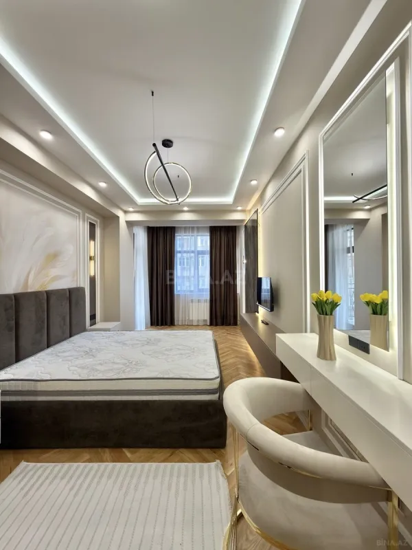 Satılır 3 otaqlı mənzil 98 m²