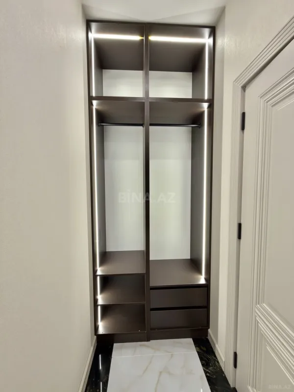 Satılır 3 otaqlı mənzil 98 m²