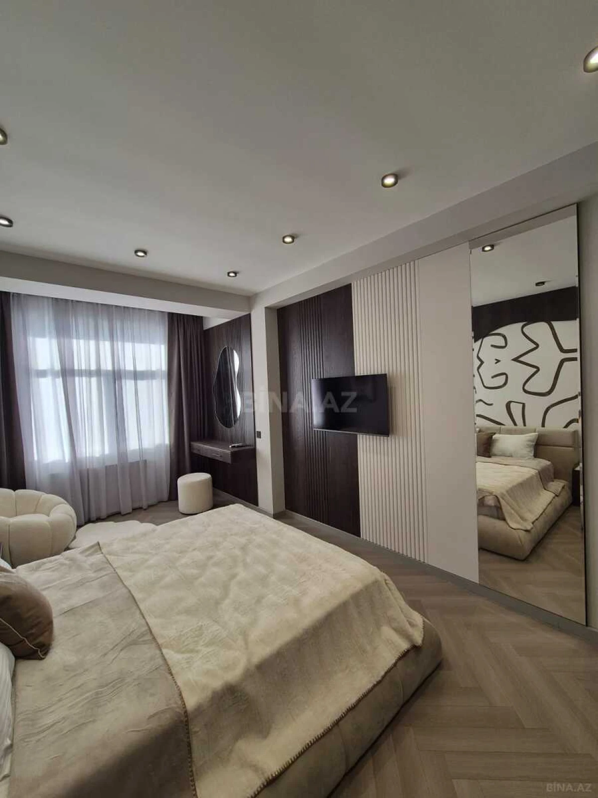 Kirayə verilir 3 otaqlı mənzil 101 m²