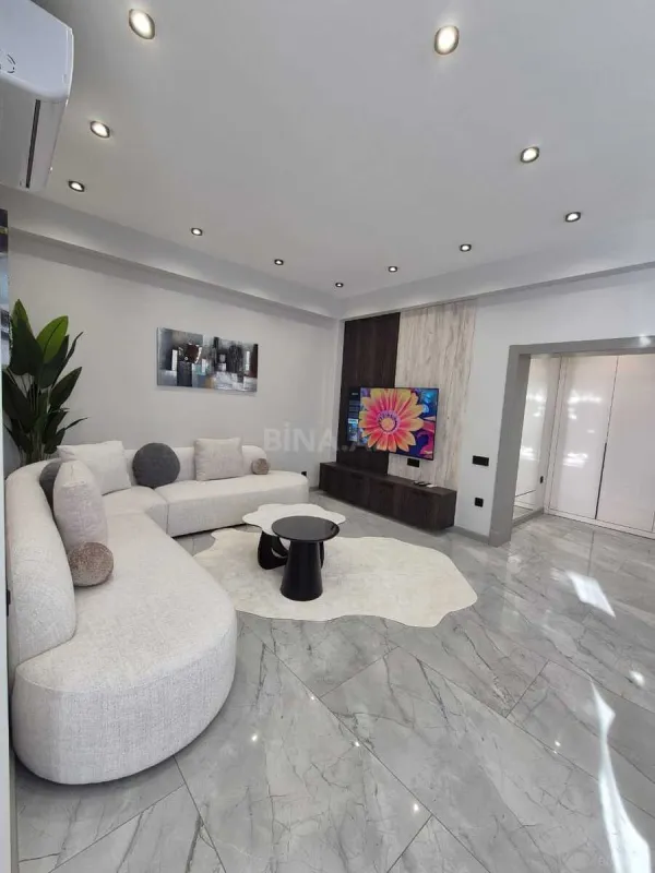 Kirayə verilir 3 otaqlı mənzil 101 m²