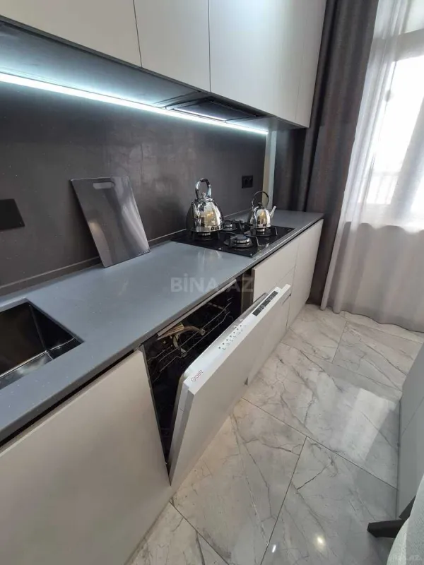 Kirayə verilir 3 otaqlı mənzil 101 m²