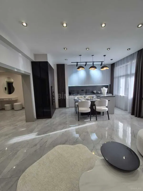 Kirayə verilir 3 otaqlı mənzil 101 m²