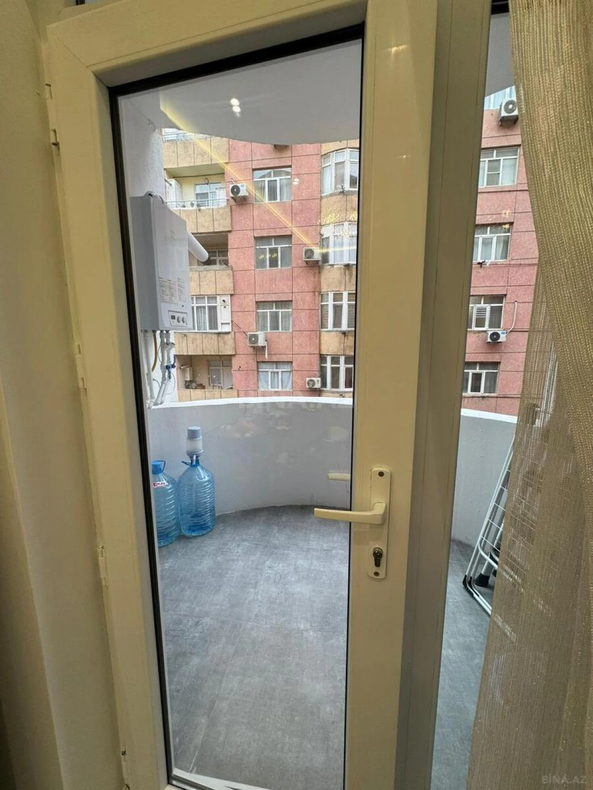 Satılır 3 otaqlı mənzil 120 m²