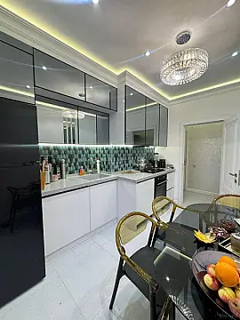 Satılır 3 otaqlı mənzil 120 m²