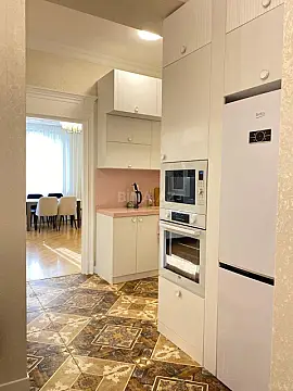 Kirayə verilir 2 otaqlı mənzil 65 m²