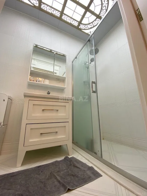 Kirayə verilir 2 otaqlı mənzil 65 m²