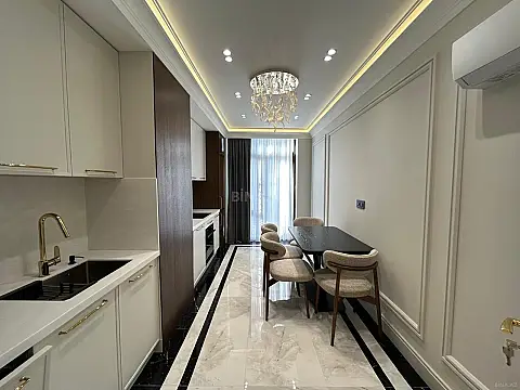 Satılır 3 otaqlı mənzil 124 m²