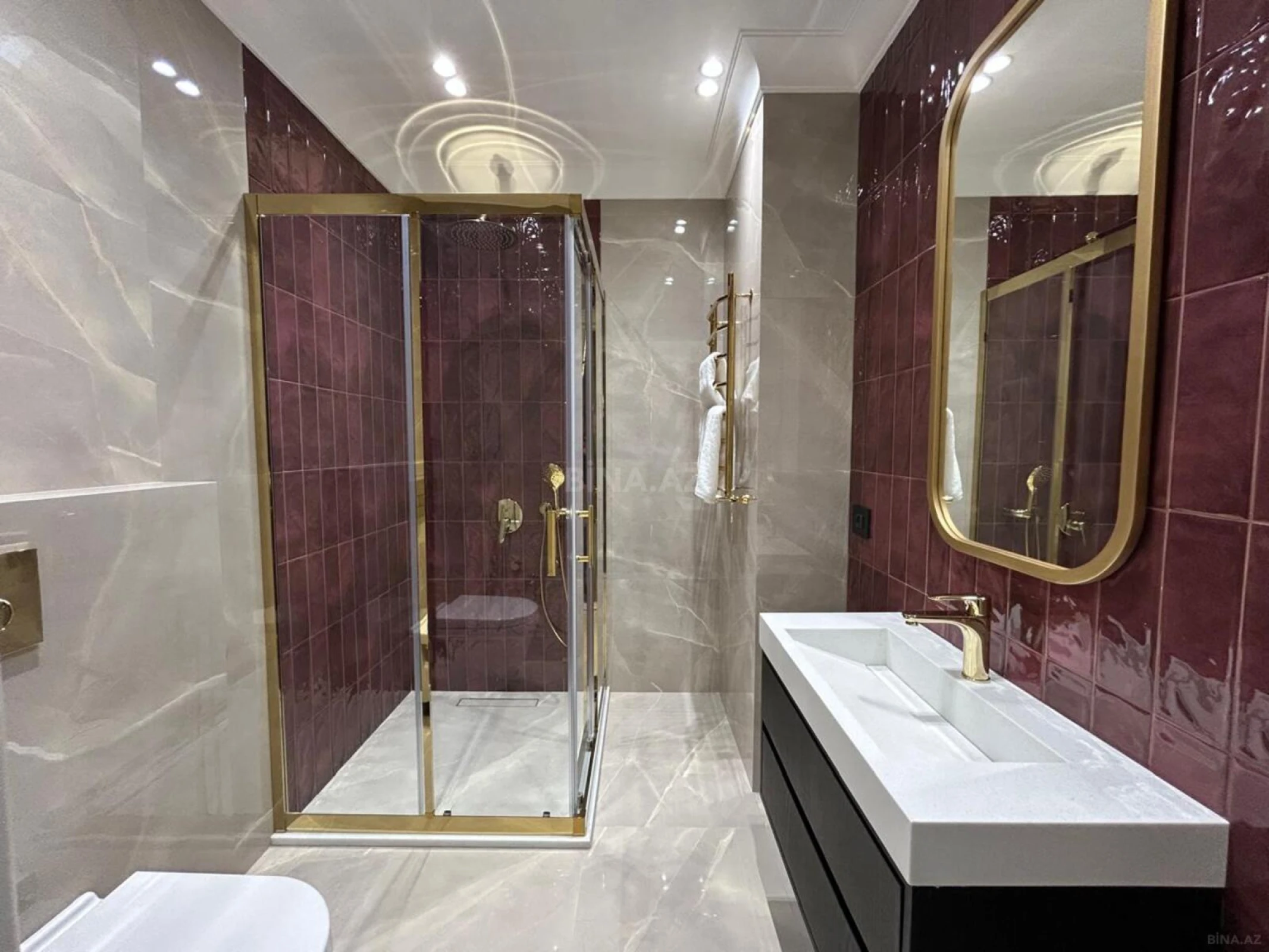 Satılır 3 otaqlı mənzil 124 m²