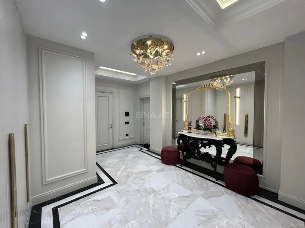 Satılır 3 otaqlı mənzil 124 m²