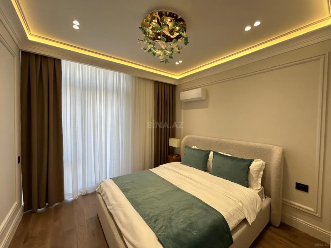 Satılır 3 otaqlı mənzil 124 m²