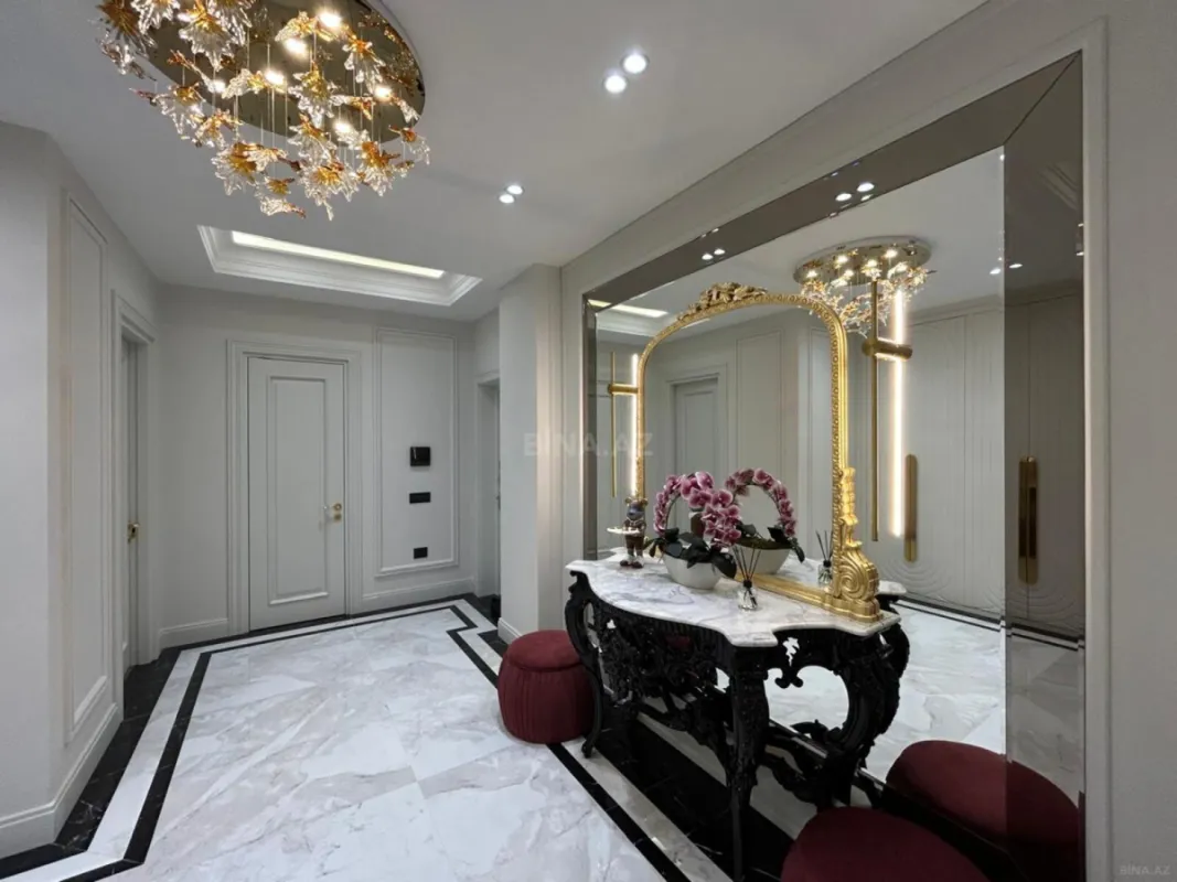 Satılır 3 otaqlı mənzil 124 m²