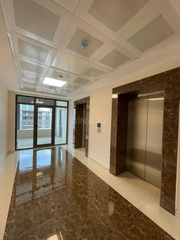 Satılır 3 otaqlı mənzil 157 m²