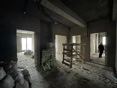 Satılır 3 otaqlı mənzil 157 m²