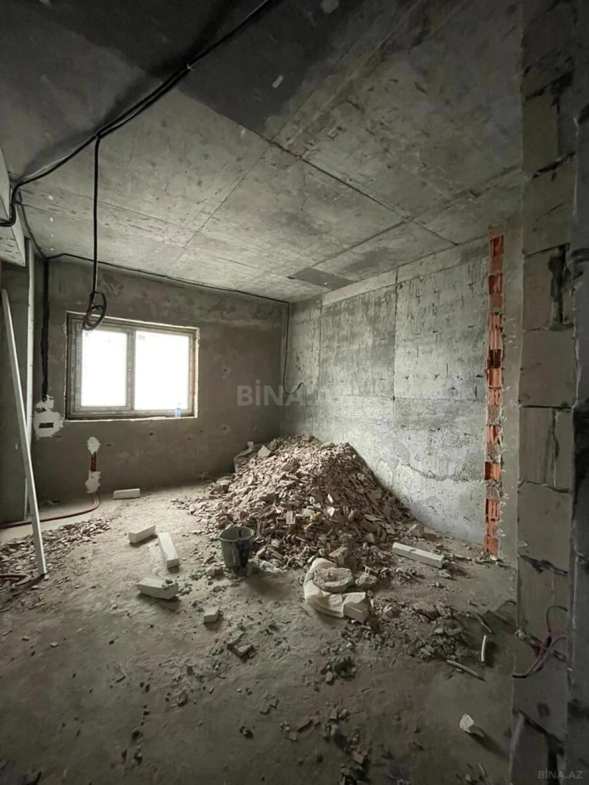 Satılır 3 otaqlı mənzil 157 m²