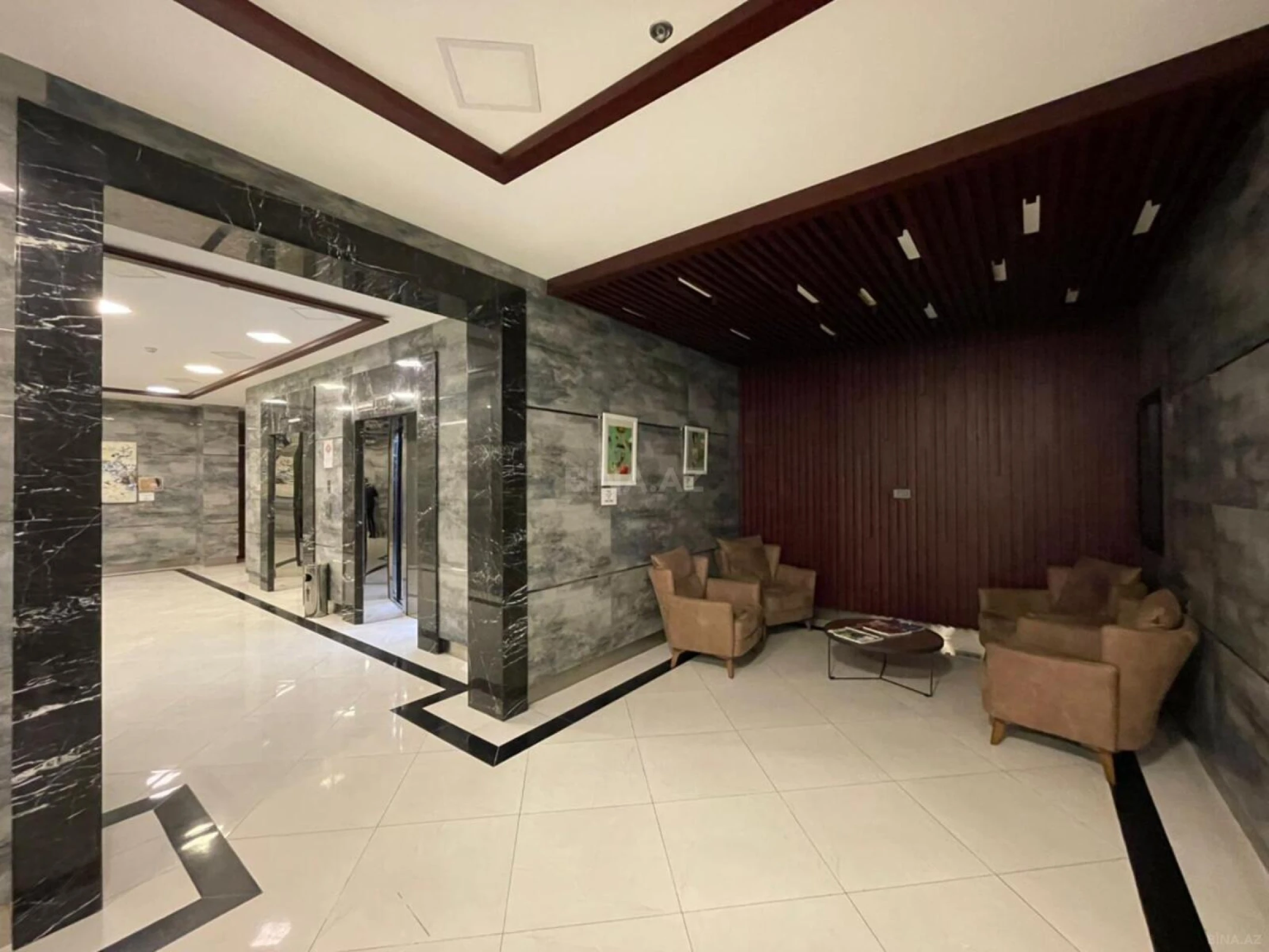 Satılır 3 otaqlı mənzil 157 m²