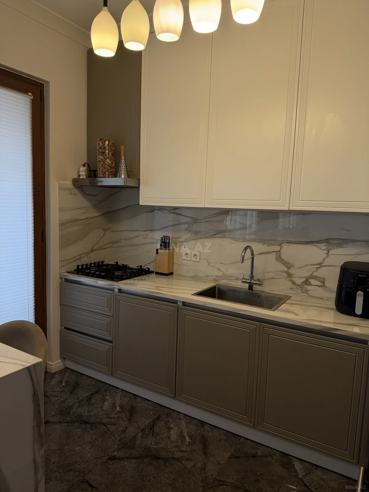 Satılır 3 otaqlı mənzil 89.5 m²