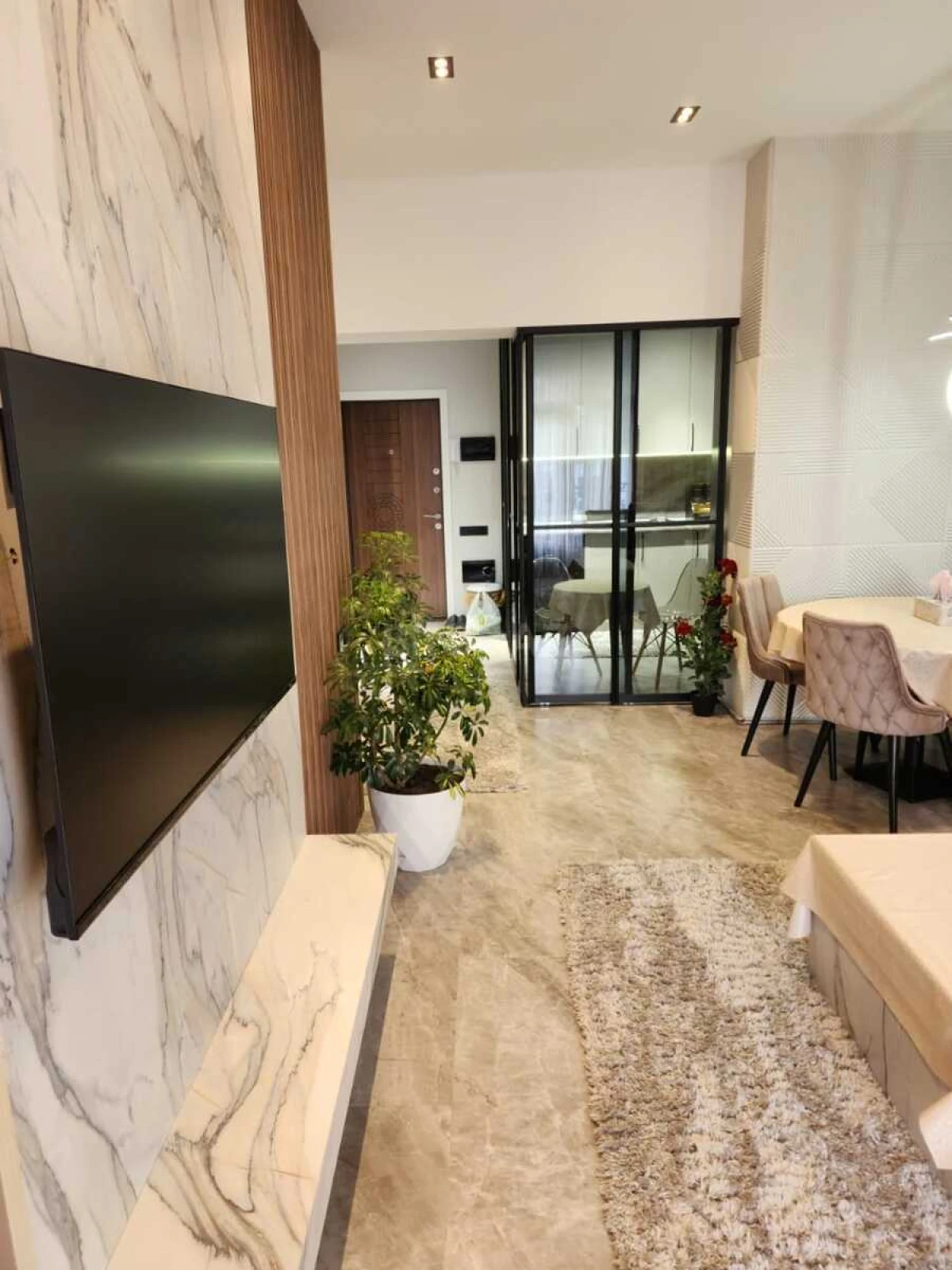 Kirayə verilir 2 otaqlı mənzil 70 m²
