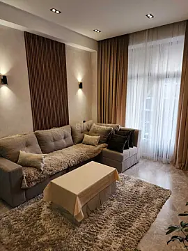 Kirayə verilir 2 otaqlı mənzil 70 m²