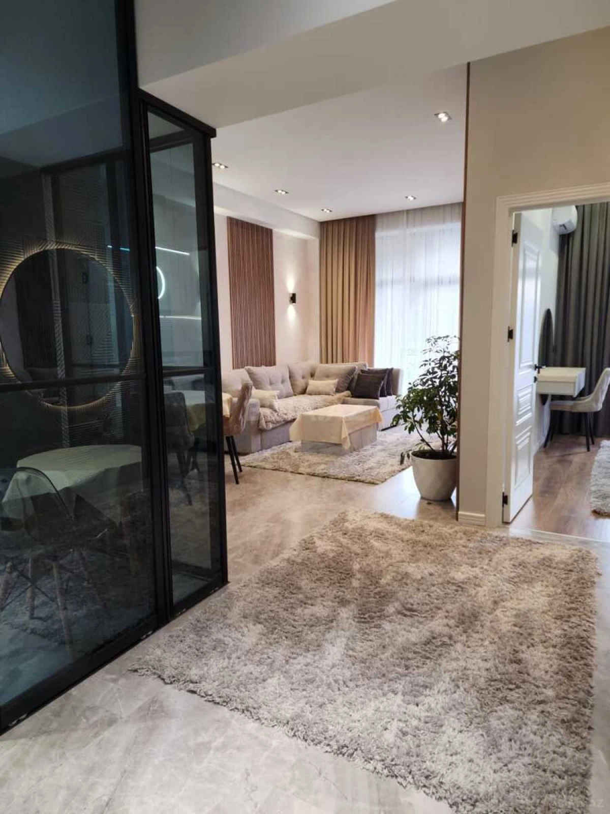 Kirayə verilir 2 otaqlı mənzil 70 m²