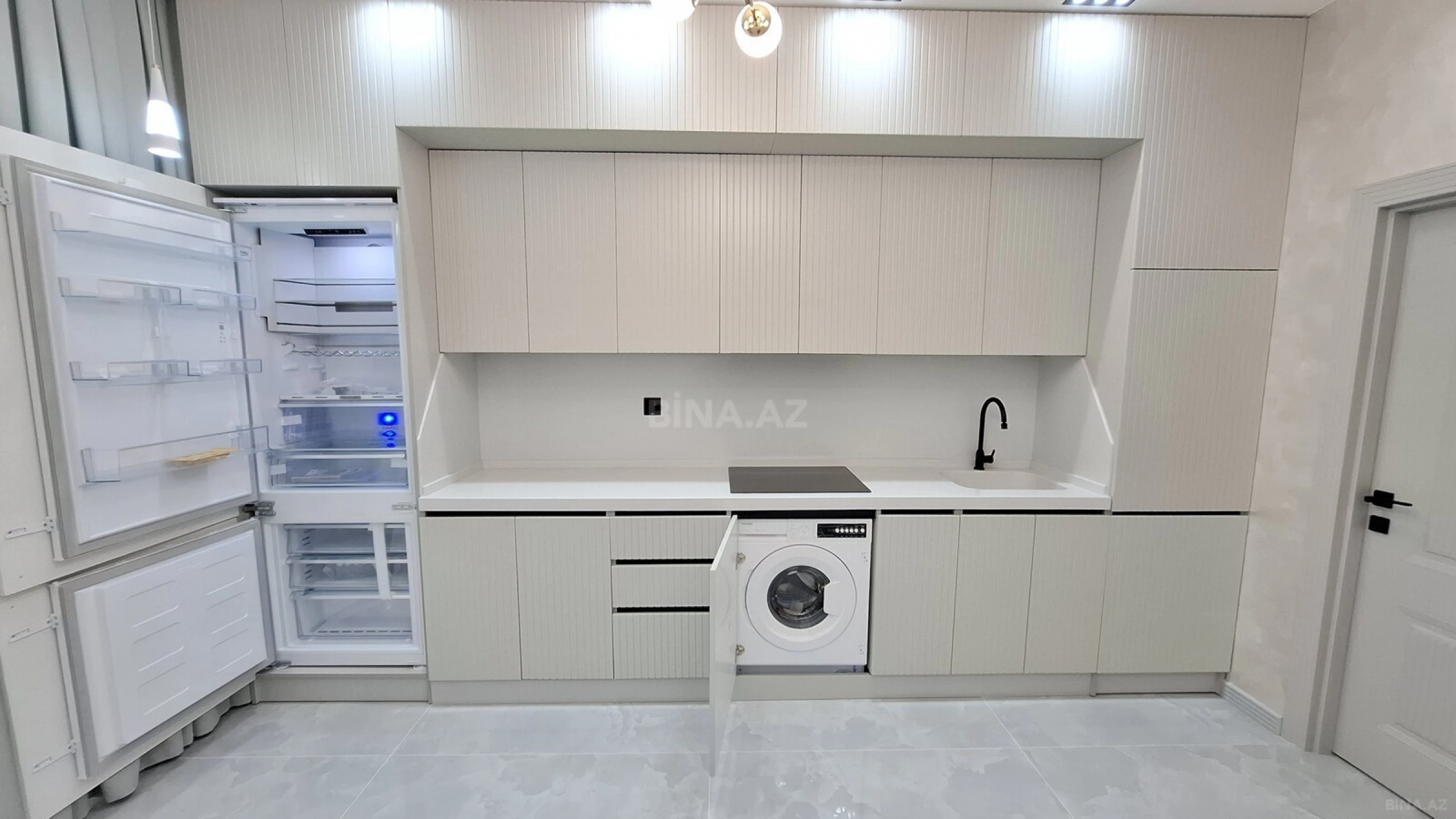 Satılır 2 otaqlı mənzil 82 m²