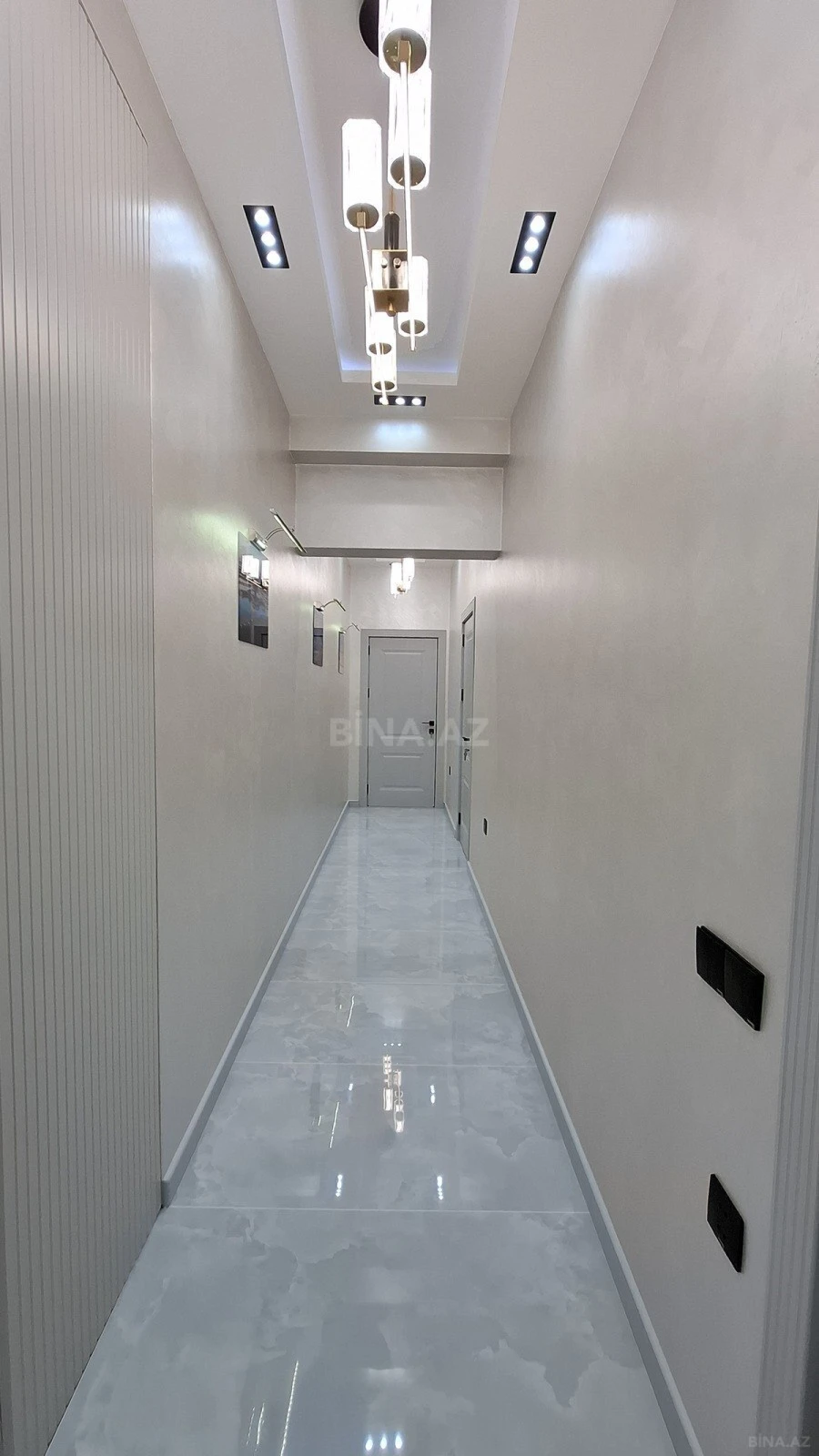 Satılır 2 otaqlı mənzil 82 m²
