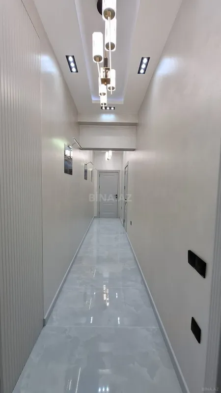 Satılır 2 otaqlı mənzil 82 m²