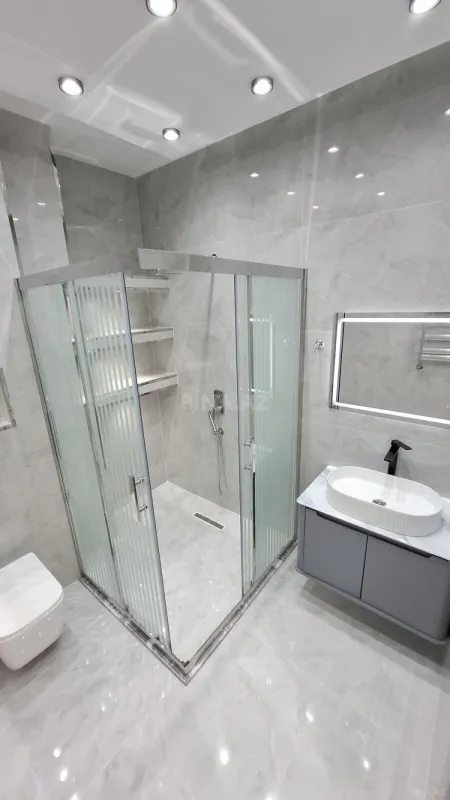 Satılır 2 otaqlı mənzil 82 m²