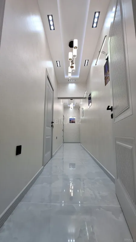 Satılır 2 otaqlı mənzil 82 m²