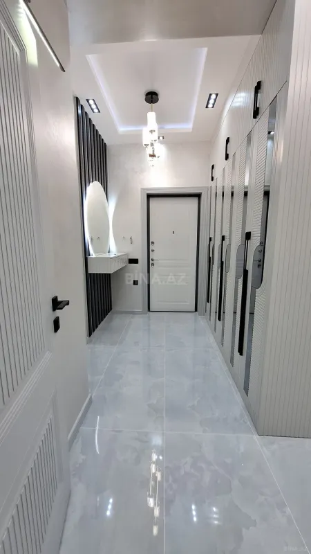 Satılır 2 otaqlı mənzil 82 m²